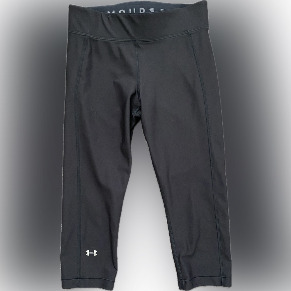 Under Armour Heat Gear Compression Capris - Size Medium